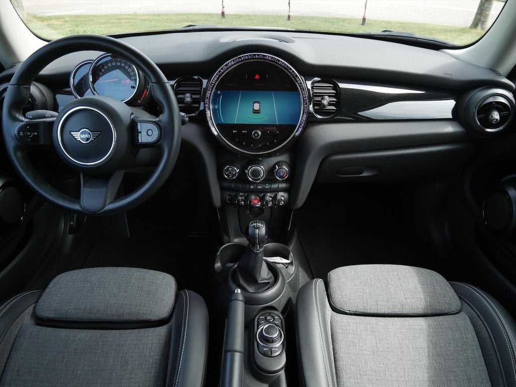 Mini One Mini 1.5 Business Edition | Half-Leder | Carplay |, Auto's, Mini, 12 maanden, Gebruikt, Euro 6, 4 stoelen