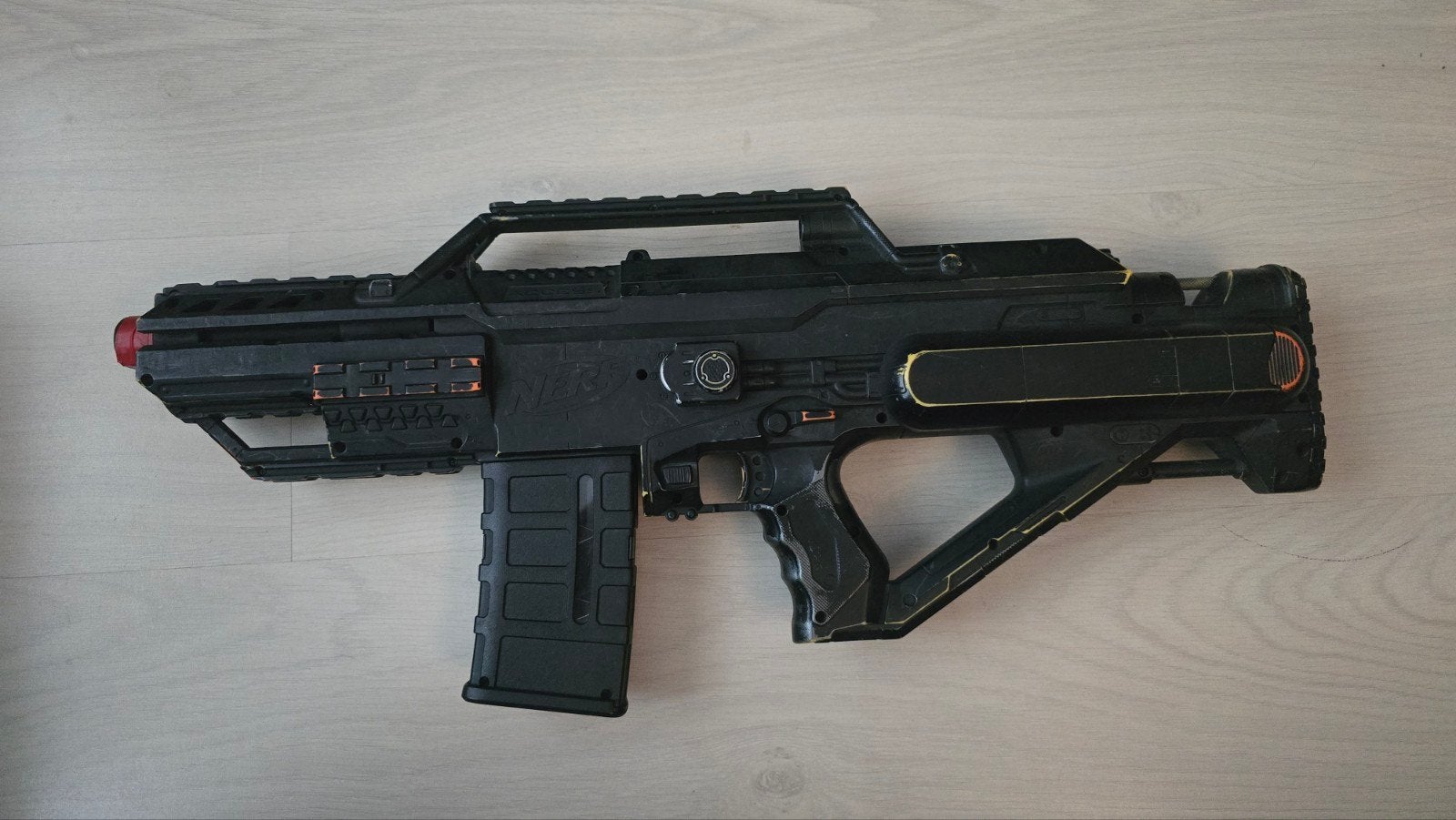 Nerf stampede zwart geverfd met magazijn voor cosplay., Kinderen en Baby's, Speelgoed | Buiten | Actiespeelgoed, Ophalen of Verzenden