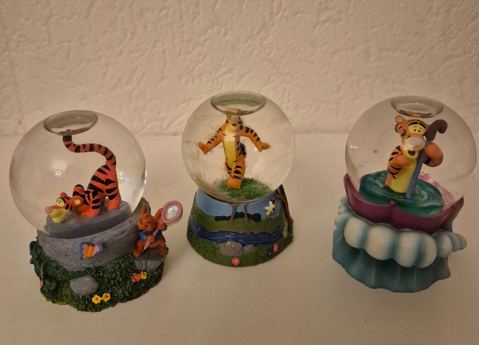 3x tijgertje globes, Ophalen of Verzenden, Overige figuren, Zo goed als nieuw, Beeldje of Figuurtje