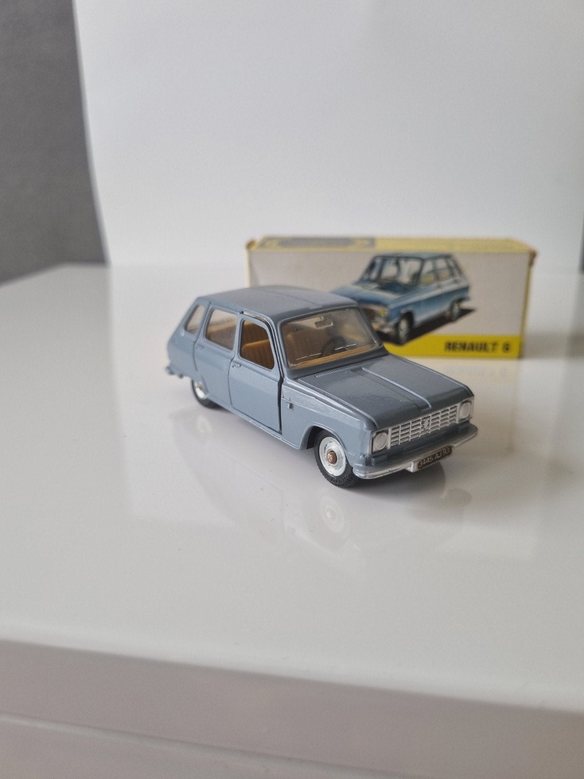 dinky toys, Hobby en Vrije tijd, Modelauto's | 1:43, Ophalen of Verzenden, Auto, Dinky Toys