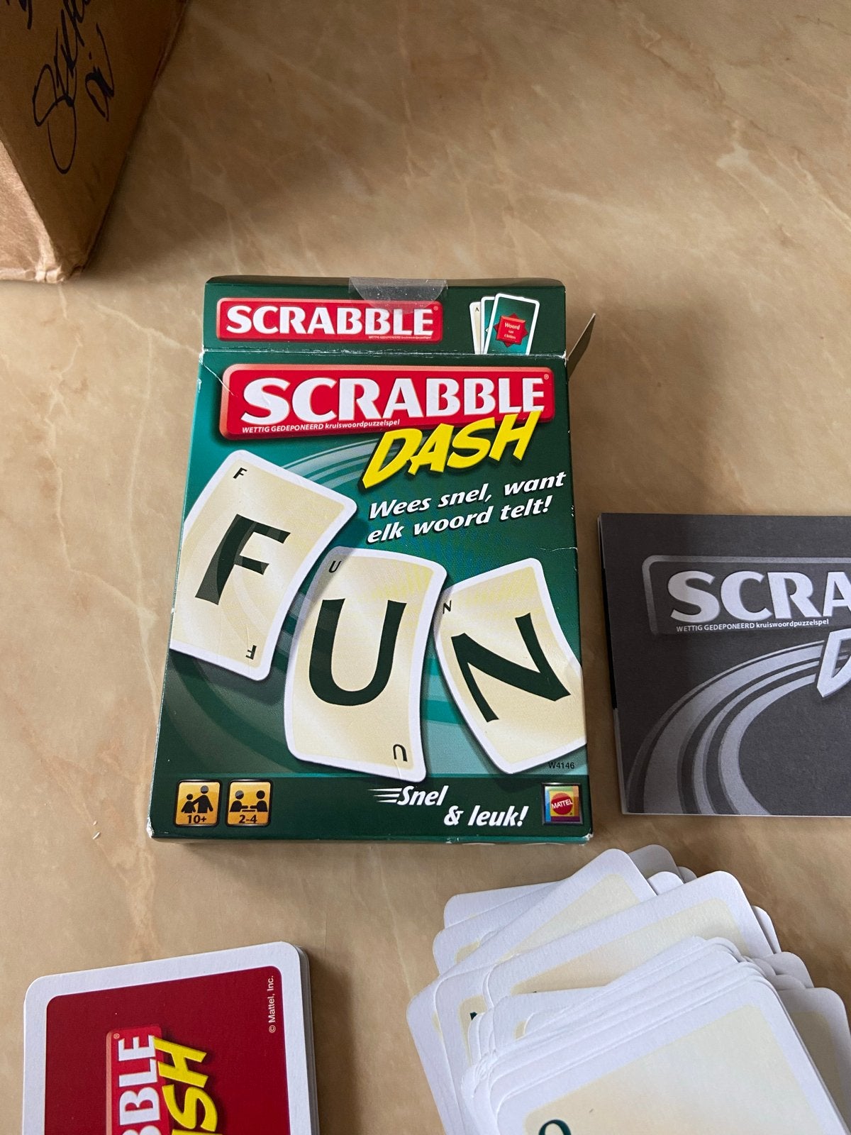 Scrabble Dash Kaartspel - Snel & Leuk Woordspel, Hobby en Vrije tijd, Drie of vier spelers, Ophalen of Verzenden, Gebruikt