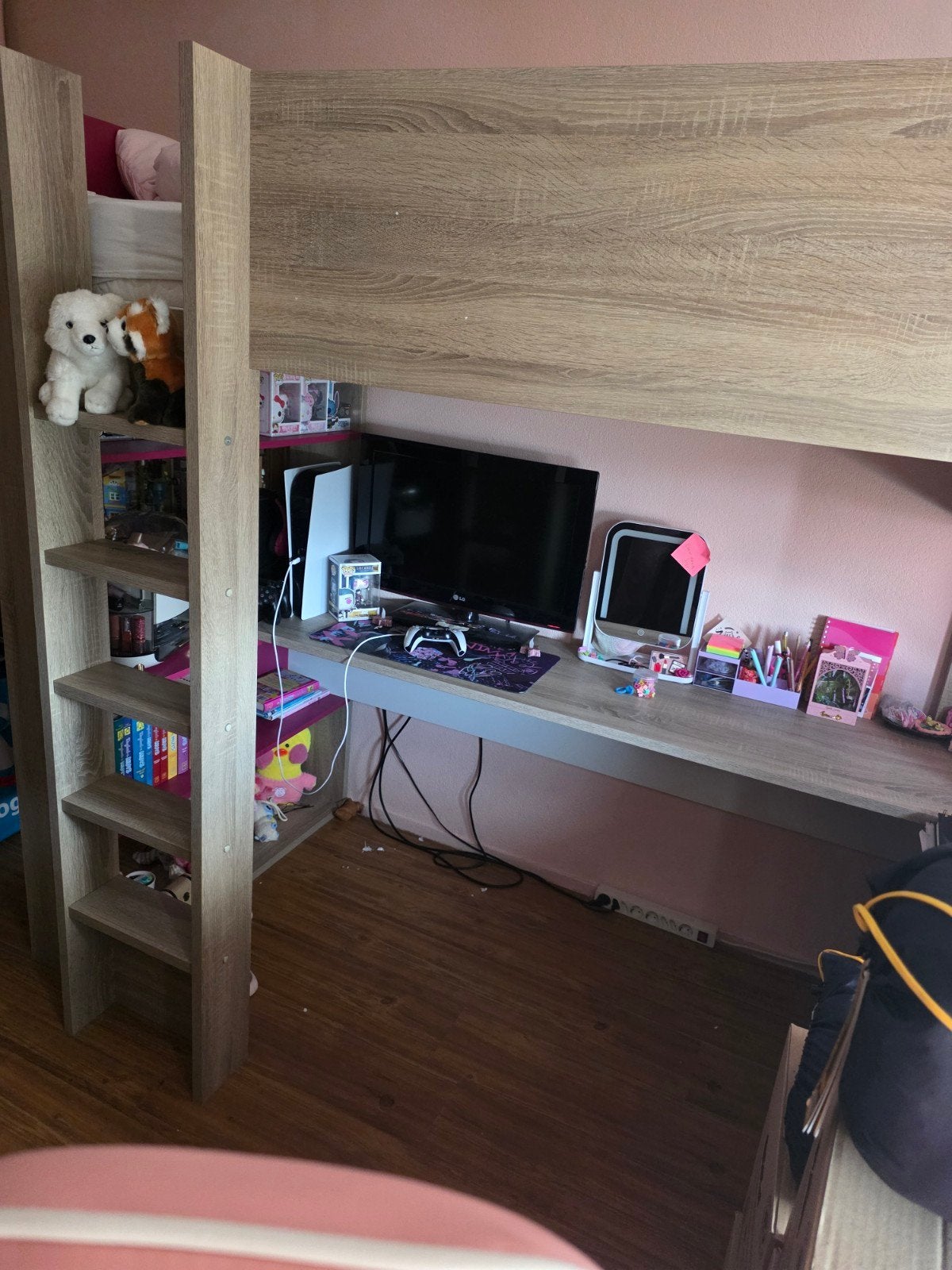 Hoogslaper met bureau, 183x205x110 cm