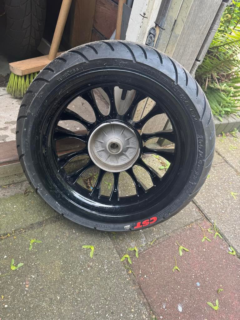 Vespa Sprint velg met nieuwe band, gepoedercoat, Ophalen, Zo goed als nieuw, Overige typen, Vespa