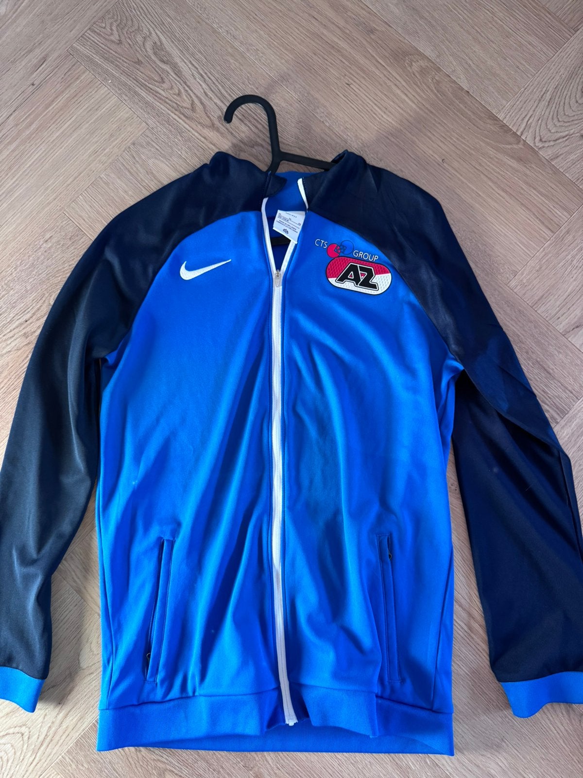 Nike AZ trainingsvest 158-170, Ophalen of Verzenden, Zo goed als nieuw, Jongen of Meisje, Trui of Vest