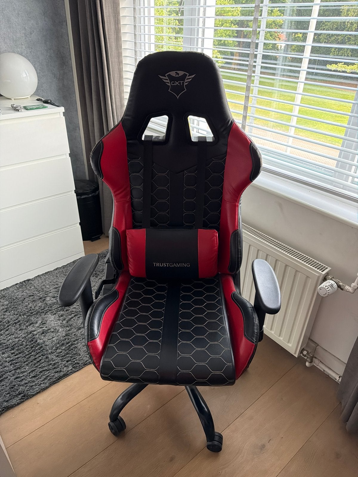 Trust Gaming GXT Bureaustoel Rood/Zwart, Ophalen, Gebruikt, Gaming bureaustoel, Bureaustoel