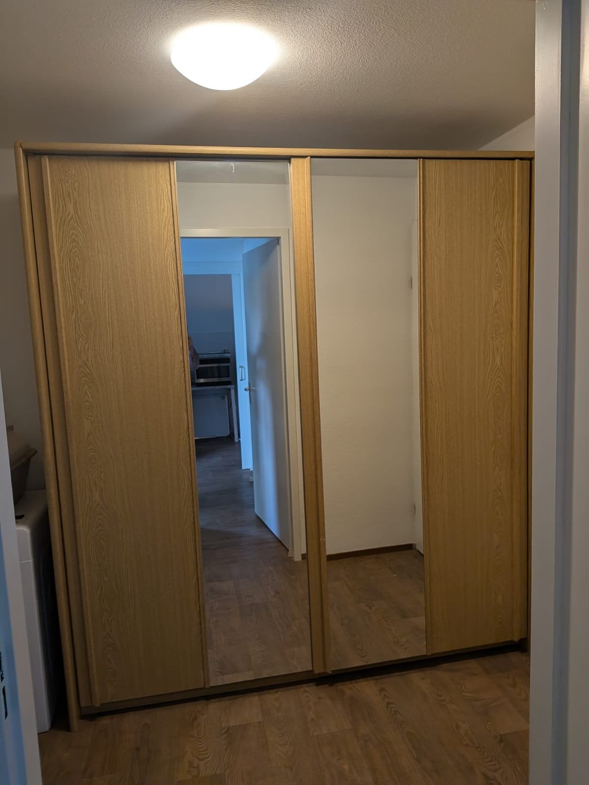 Gratis af te halen: Grote kledingkast met schuifdeuren, Ophalen, Gebruikt, 200 cm of meer, 200 cm of meer