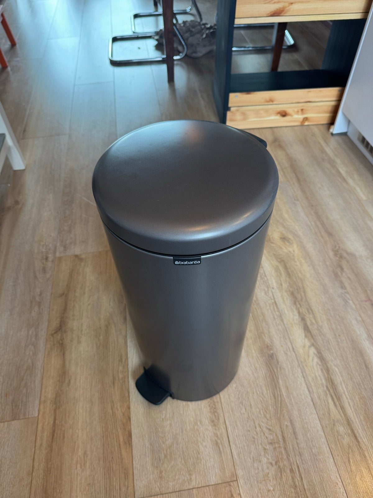 Brabantia prullenbak met pedaalemmer 30L, Ophalen of Verzenden, Zo goed als nieuw, Metaal
