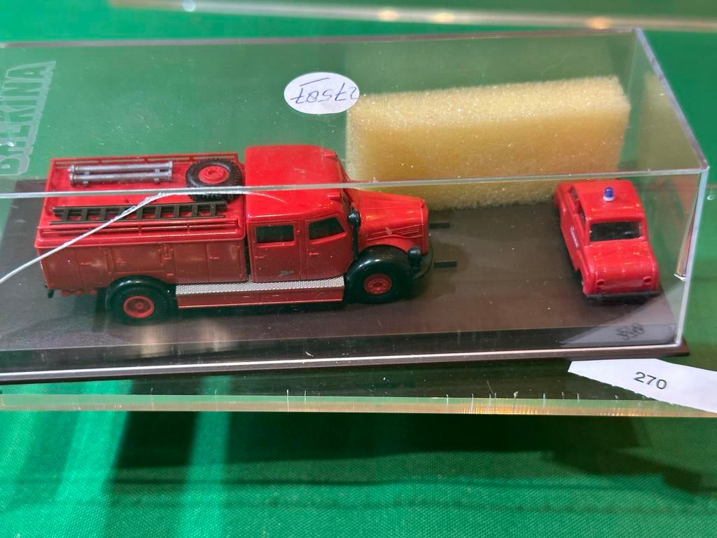 270- Brekina Brandweerwagen en auto modelset goggomobil, Hobby en Vrije tijd, Modelauto's | 1:87, Ophalen of Verzenden, Zo goed als nieuw