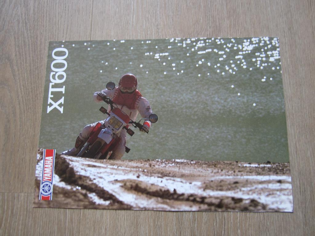 Yamaha XT 600 brochure folder 1986, Motoren, Ophalen of Verzenden, Yamaha