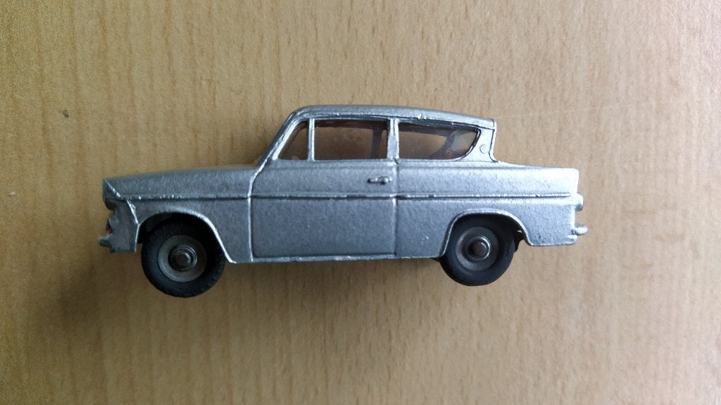 FORD ANGLIA,DINKY TOYS, made in England, 1960, als nieuw!, Hobby en Vrije tijd, Ophalen of Verzenden, Zo goed als nieuw, Auto