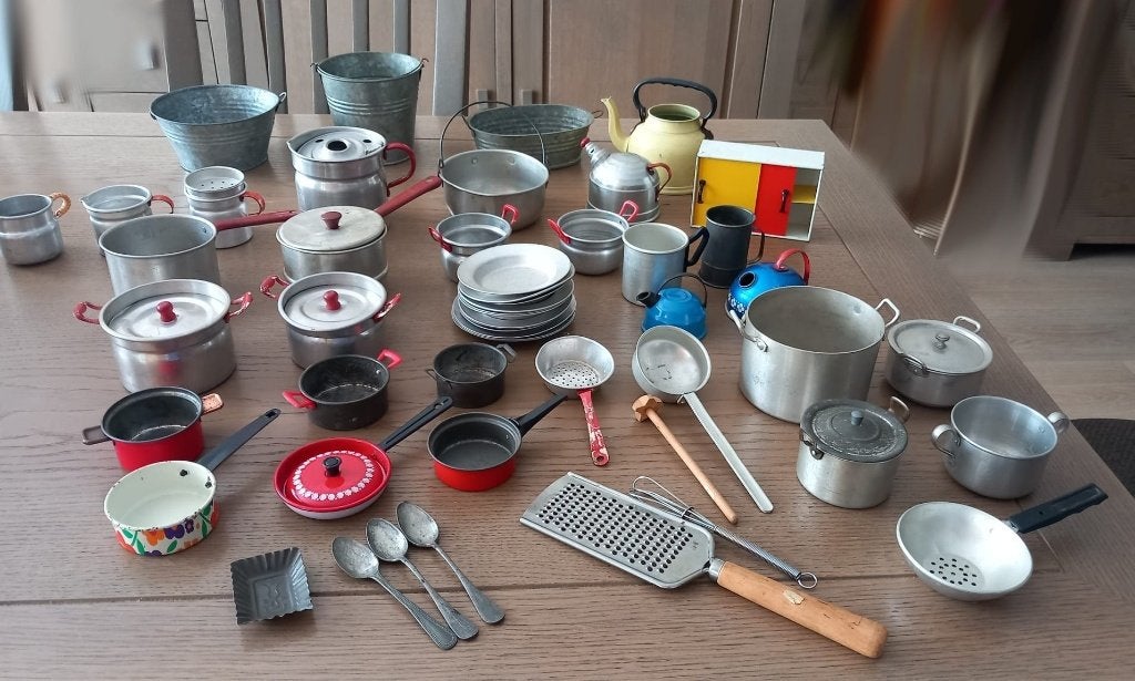 Grote collectie vintage speelgoedkeuken spullen, Antiek en Kunst, Ophalen
