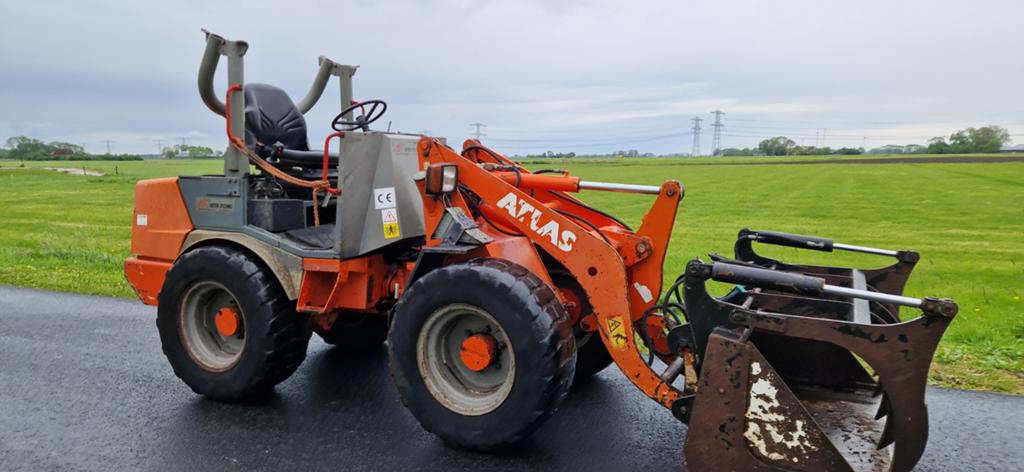 Atlas AR 35  mini shovel, Zakelijke goederen, Agrarisch | Onderdelen | Banden, Velgen en Assen, Ophalen of Verzenden