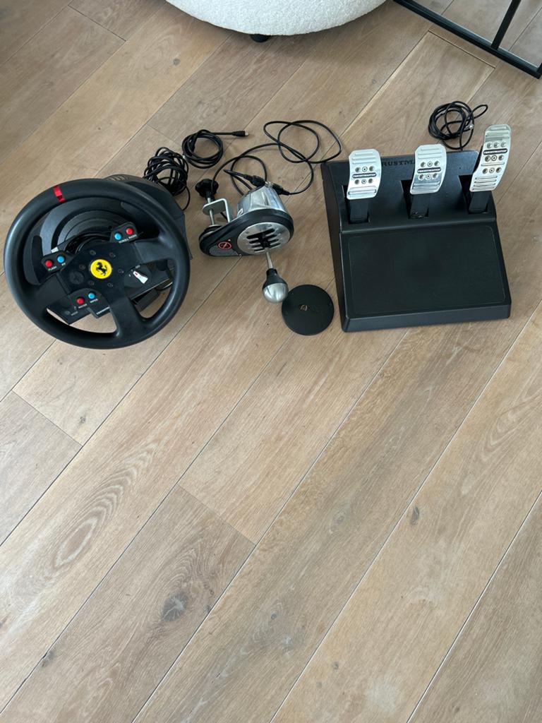Thrustmaster TX met Ferrari 599 Racing stuur, pook, pedalen, Spelcomputers en Games, Racestuur, Gebruikt, Force feedback, Thrustmaster