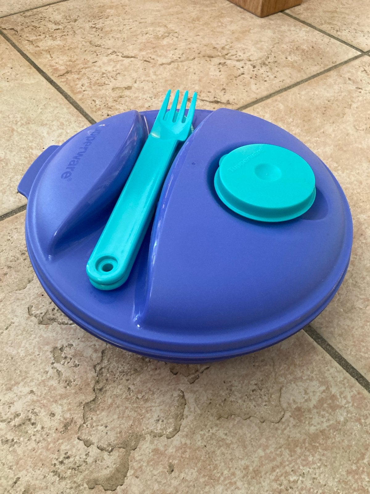 Tupperware lunchbox met bestek en compartimenten, Huis en Inrichting, Met bestek, Bewaardoos, Blauw, Nieuw