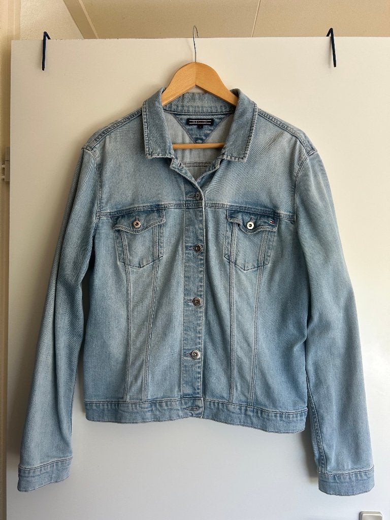 Tommy Hilfiger spijkerjas, Maat 38/40 (M), Blauw, Ophalen of Verzenden, Gedragen