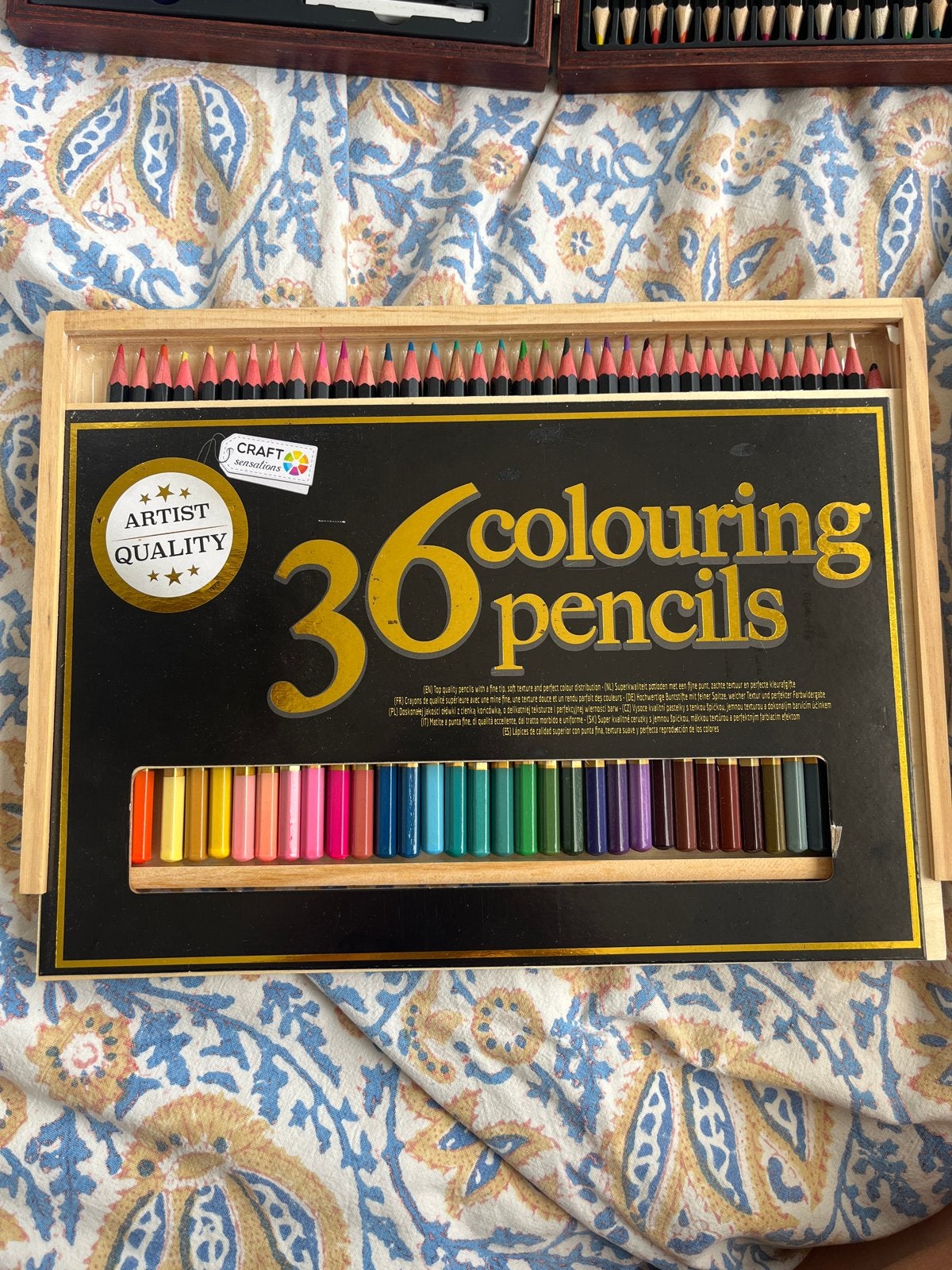Grote set kleurpotloden en krijtjes (Bruynzeel, Bic, Action), Hobby en Vrije tijd, Tekenen, Ophalen of Verzenden, Zo goed als nieuw