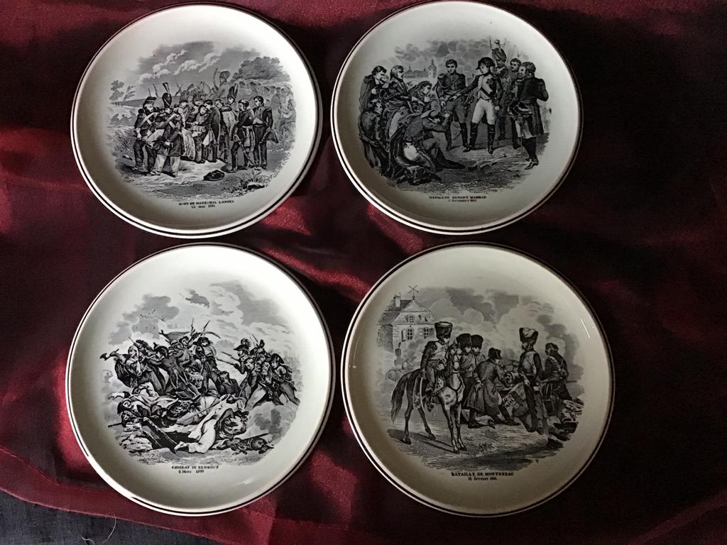 4 Bordjes porselein. Veldslagen Napoleon ( Boch Belgium), Antiek en Kunst, Ophalen of Verzenden