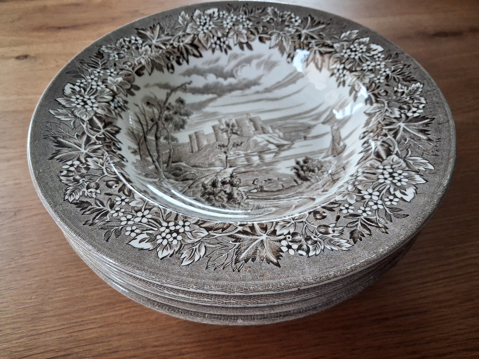 6 diepe (soep)borden met kasteelprint - English Ironstone, Ophalen