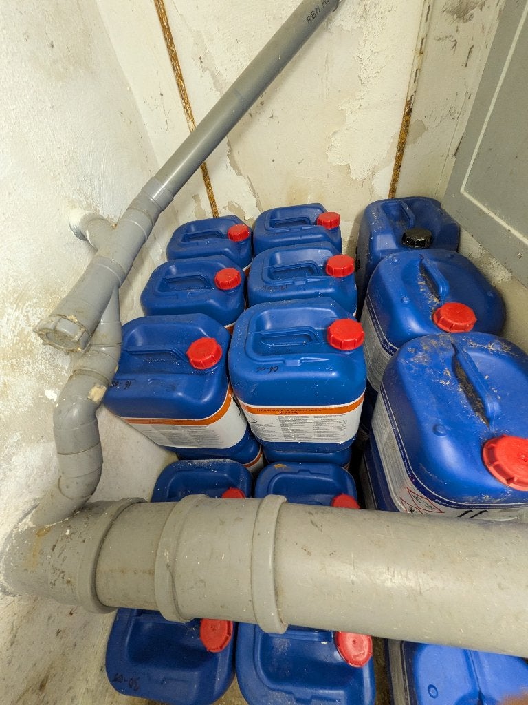 LEGE Natriumhypochloriet vaten 20 liter, Minder dan 75 liter, Ophalen, Gebruikt, Kunststof