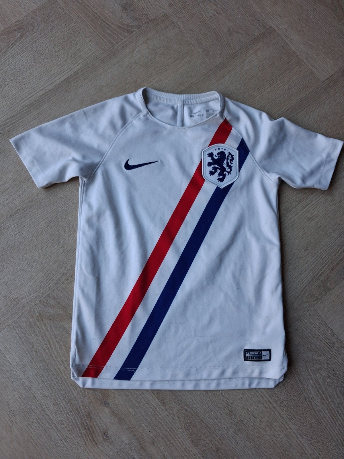 Origineel voetbalshirt knvb maat 128-137, Kinderen en Baby's, Kinderkleding | Maat 134, Ophalen of Verzenden, Gebruikt, Nike, Sport- of Zwemkleding