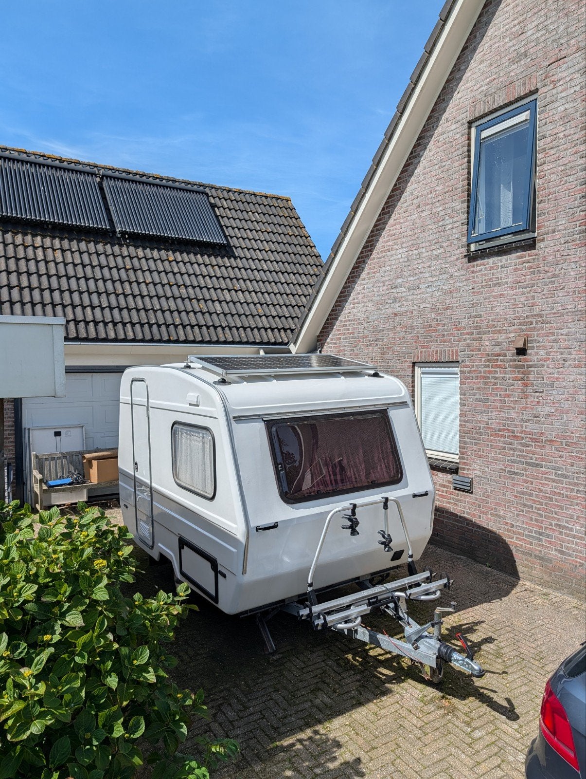 Kleine caravan met zonnepaneel  Predom N126 -  opknapper, Caravans en Kamperen, Caravans, Overige merken, Particulier, Zonnepaneel