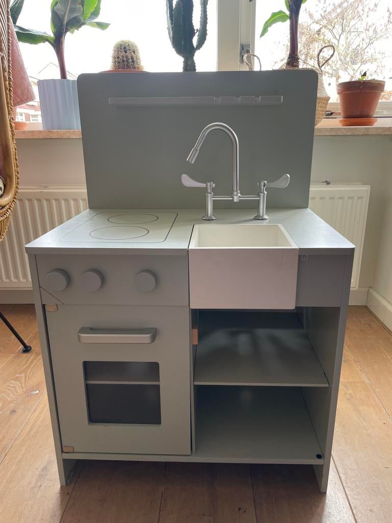Houten speelkeukentje Petit Amelie, Kinderen en Baby's, Speelgoed | Speelkeukens, Gebruikt, Speelkeuken, Hout, Ophalen