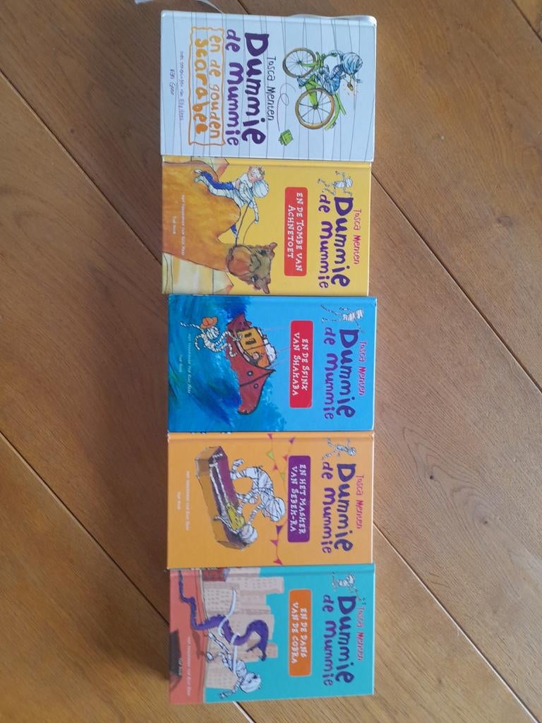 Dummie de mummie boeken  boek 1-5, Ophalen, Zo goed als nieuw, Fictie algemeen