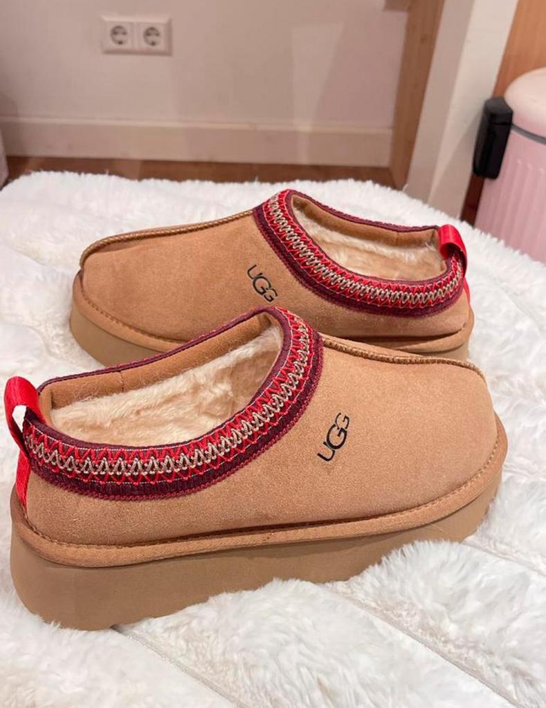 UGG Tasman Pantoffels Bruin – Maat 39 – Origineel –, Bruin, Nieuw, Ophalen of Verzenden, Pantoffels of Sloffen