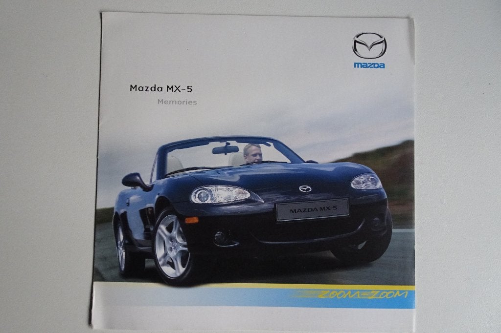 Mazda MX-5 Memories Brochure - Zeldzaam Collectors Item, Boeken, Mazda, Ophalen of Verzenden, Zo goed als nieuw, Mazda