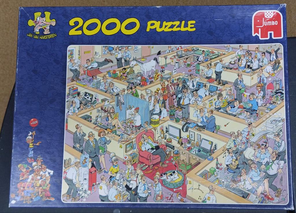 Jan van Haasteren het kantoor 2000 st., Hobby en Vrije tijd, Denksport en Puzzels, Ophalen of Verzenden, Meer dan 1500 stukjes