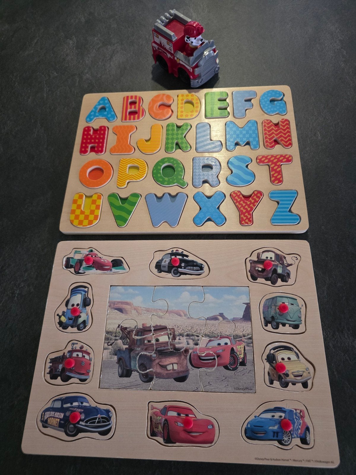 2 houten kinderpuzzels (Cars & Alfabet) + Paw Patrol auto, 2 tot 4 jaar, Gebruikt, Ophalen of Verzenden, Van hout