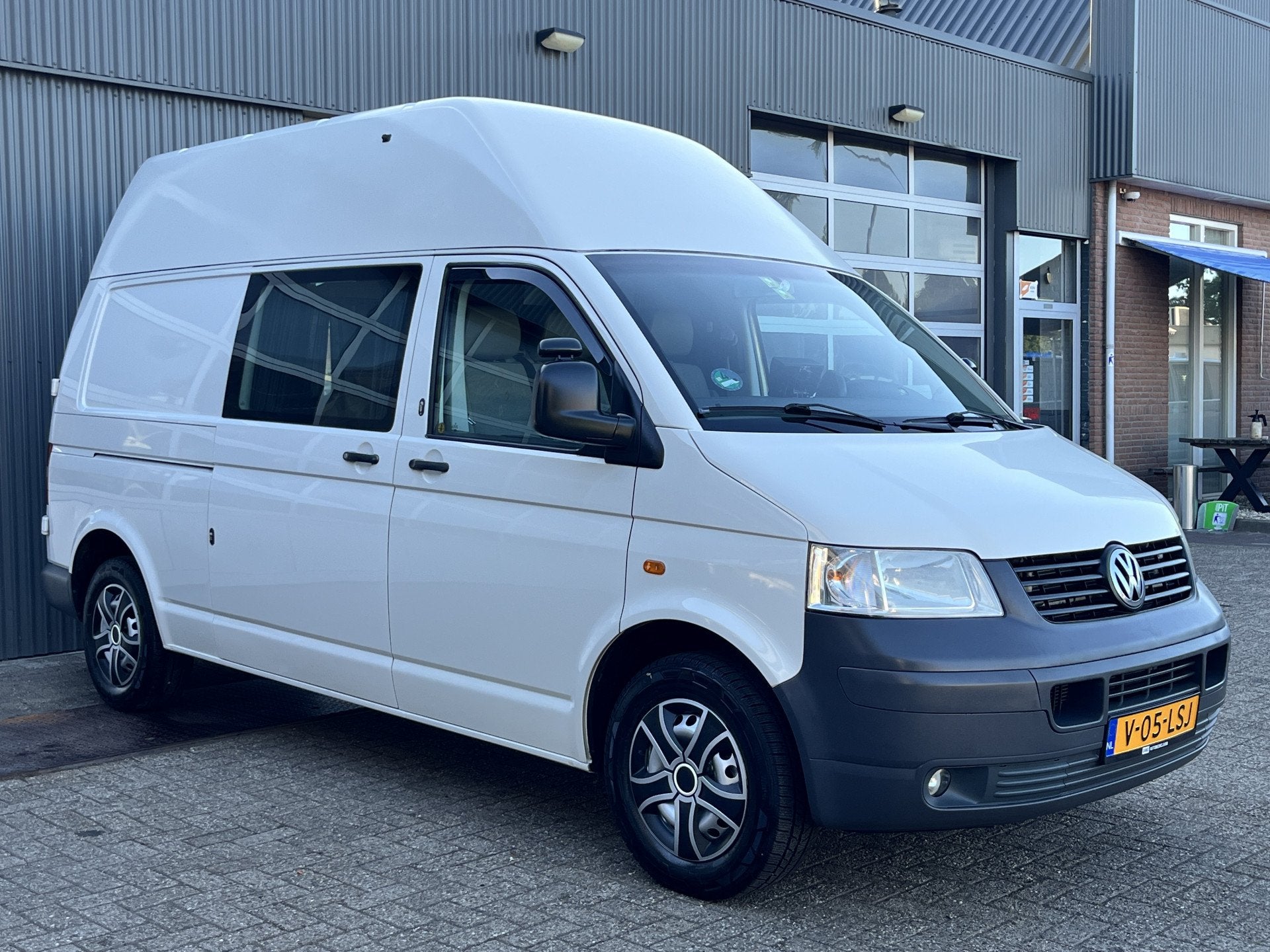 Volkswagen Transporter 2.5 TDI 340 130pk L2H3 BTW vrij! Auto, Auto's, Stof, Zwart, Volkswagen, Wit