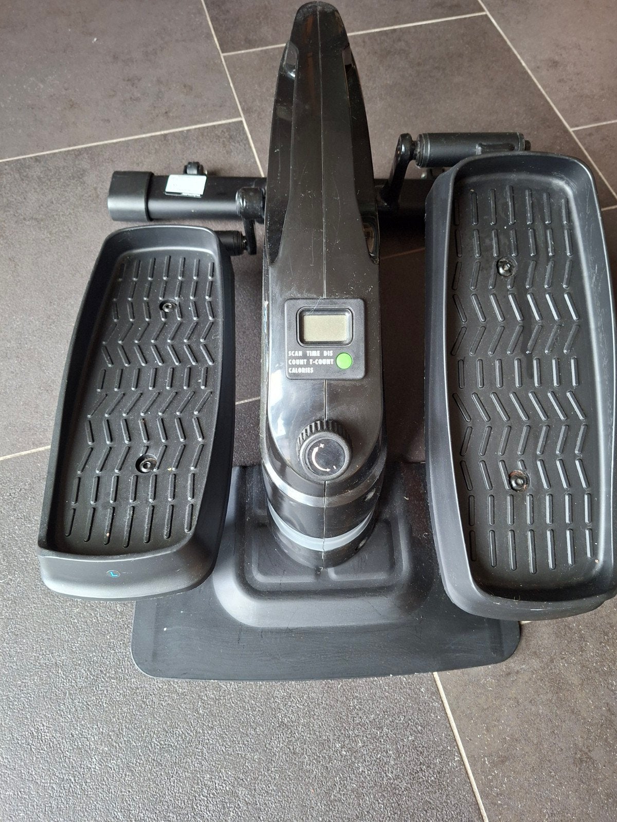 Tunturi Under Desk Bike D10 - Compacte Hometrainer, Ophalen, Kunststof, Gebruikt, Benen