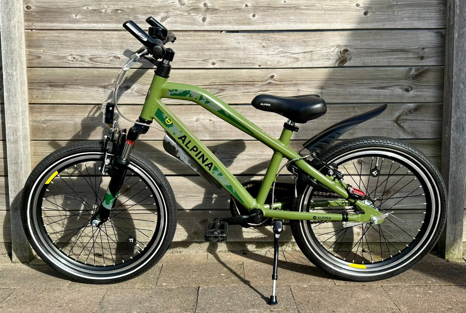 Als nieuw, Alpina Trial 20 inch jongensfiets, Ophalen, Velgrem, 20 inch, Handrem