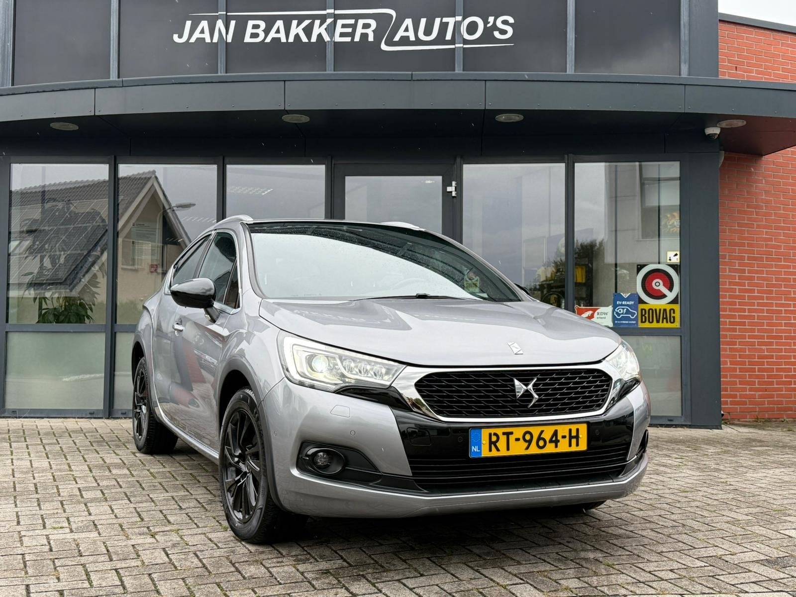 DS DS 4 Crossback 1.2 PureTech Chic  CarPlay  Android, Auto's, 12 maanden, Gebruikt, 1199 cc, Leder en Stof