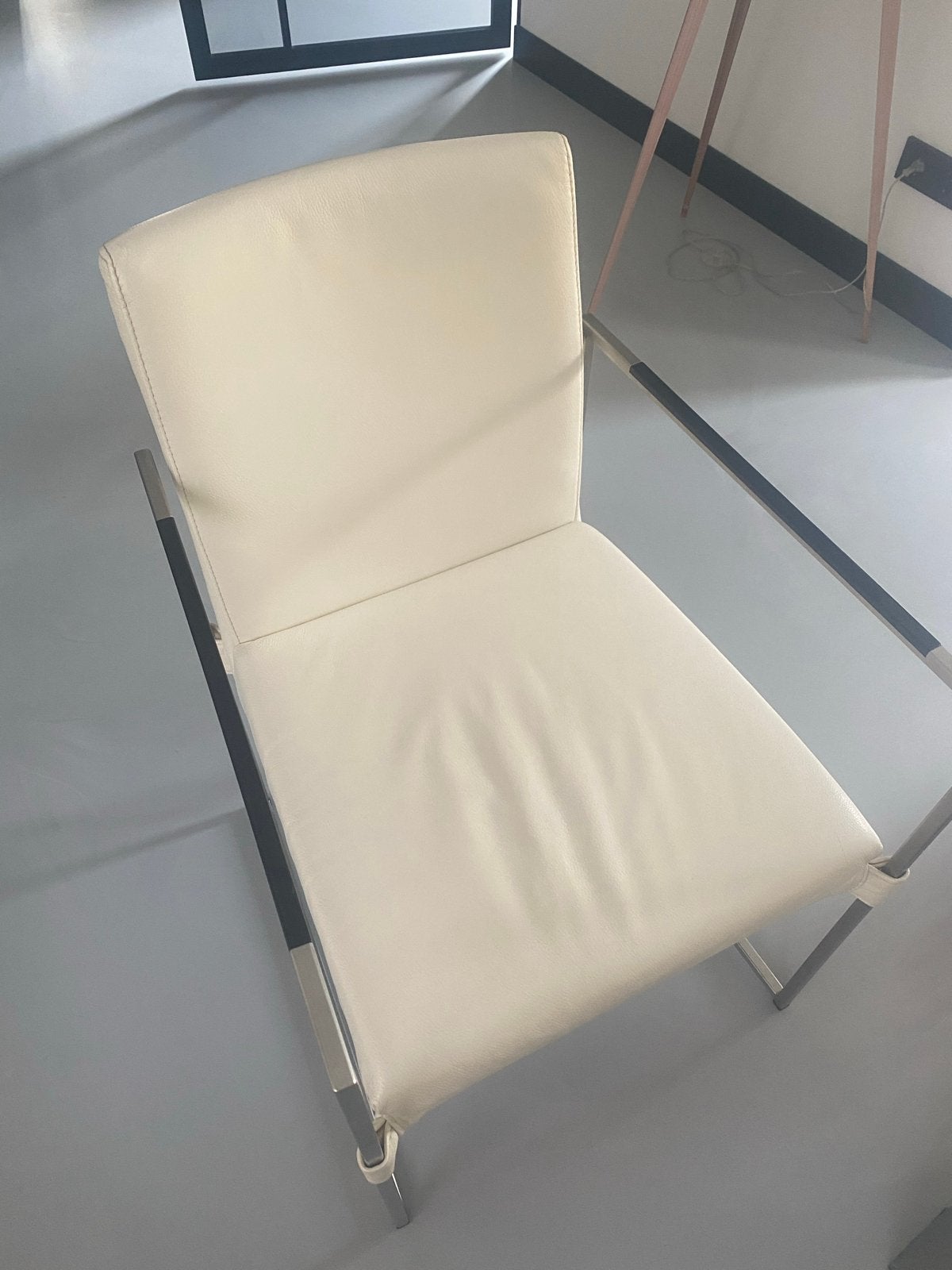 4x Bert Plantagie Clark stoelen - Wit leer met metaal, Huis en Inrichting, Stoelen, Ophalen, Wit, Leer, Zo goed als nieuw