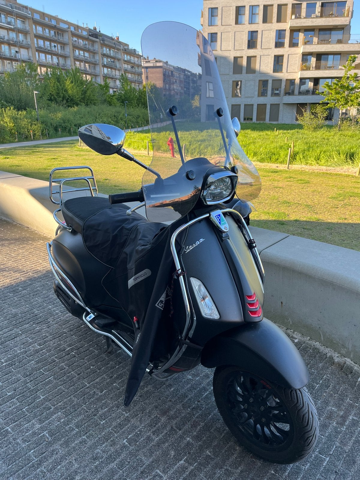 Vespa Sprint Euro 5 2021 Full Option Matzwart, Fietsen en Brommers, Scooters | Vespa, Vespa S, Ophalen of Verzenden, Zo goed als nieuw