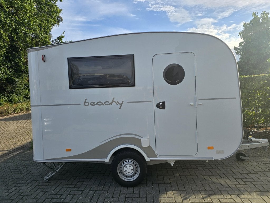 Hobby Beachy 360, Caravans en Kamperen, Hobby, Bedrijf, Lengtebed, Tot 4 meter