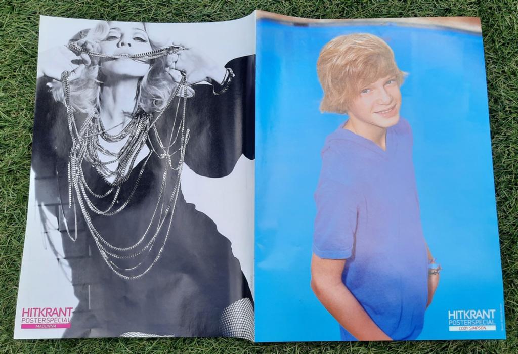 Poster 2x A4 Hitkrant 2010 Madonna Cody Simpson Mika ea, Ophalen of Verzenden, Gebruikt, A1 t/m A3, Muziek