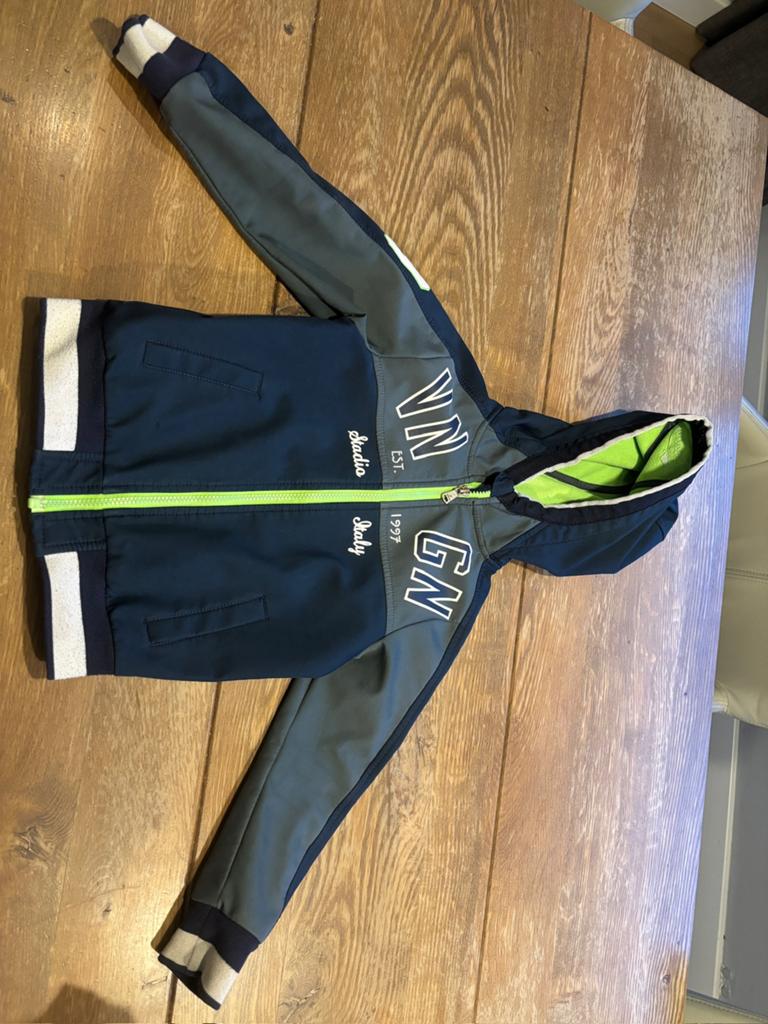 Vingino softshell jas maat 116, Kinderen en Baby's, Kinderkleding | Maat 116, Ophalen of Verzenden, Gebruikt, Jongen, Jas