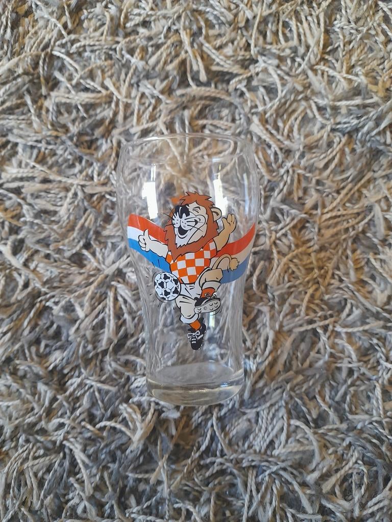 Vintage nederlands voetbal glas, Ophalen of Verzenden, Zo goed als nieuw, Bierglas