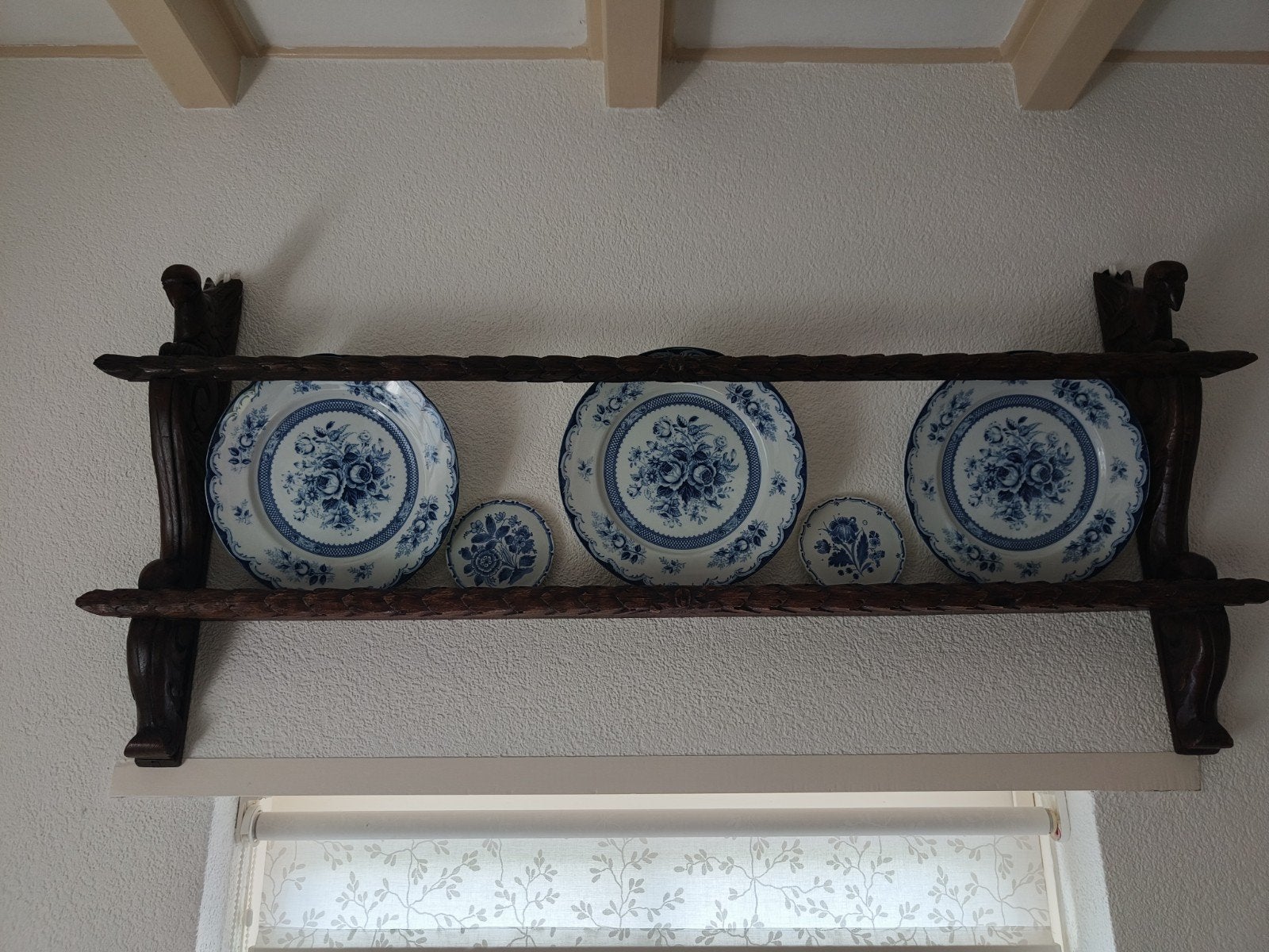 Decoratieve antiek houten bordenrek - 55x115cm, Ophalen