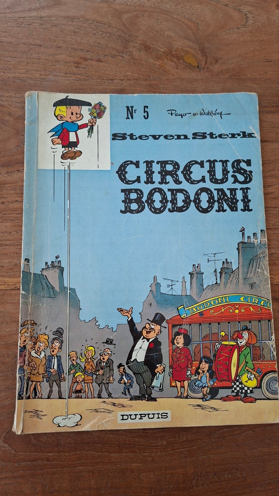 Steven Sterk - Circus Bodoni (Nr. 5) - Dupuis, Eén stripboek, Ophalen of Verzenden, Gelezen, Peyo en Walthéry
