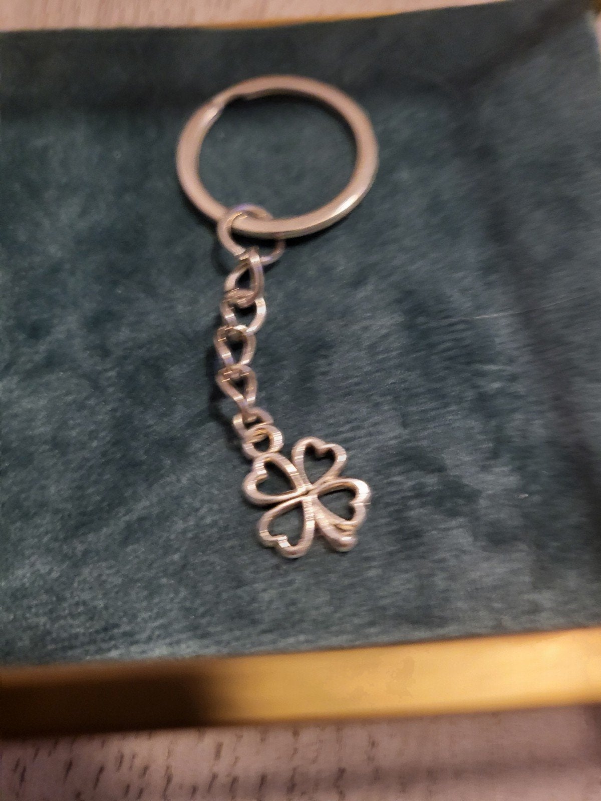 Sleutelhanger klavertje vier - Nieuw, Ophalen of Verzenden, Nieuw, Overige typen