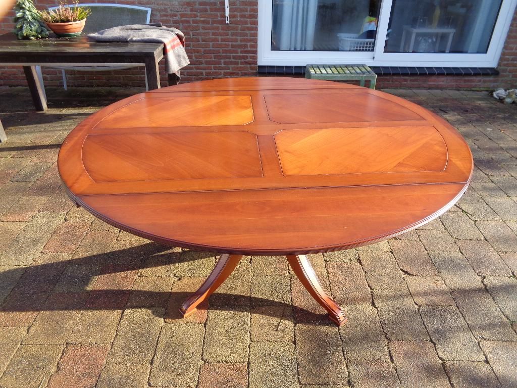 Mahonie uitklapbare eetkamertafel naar ronde vorm, Huis en Inrichting, Tafels | Eettafels, Ophalen, Gebruikt, 150 tot 200 cm, Rond