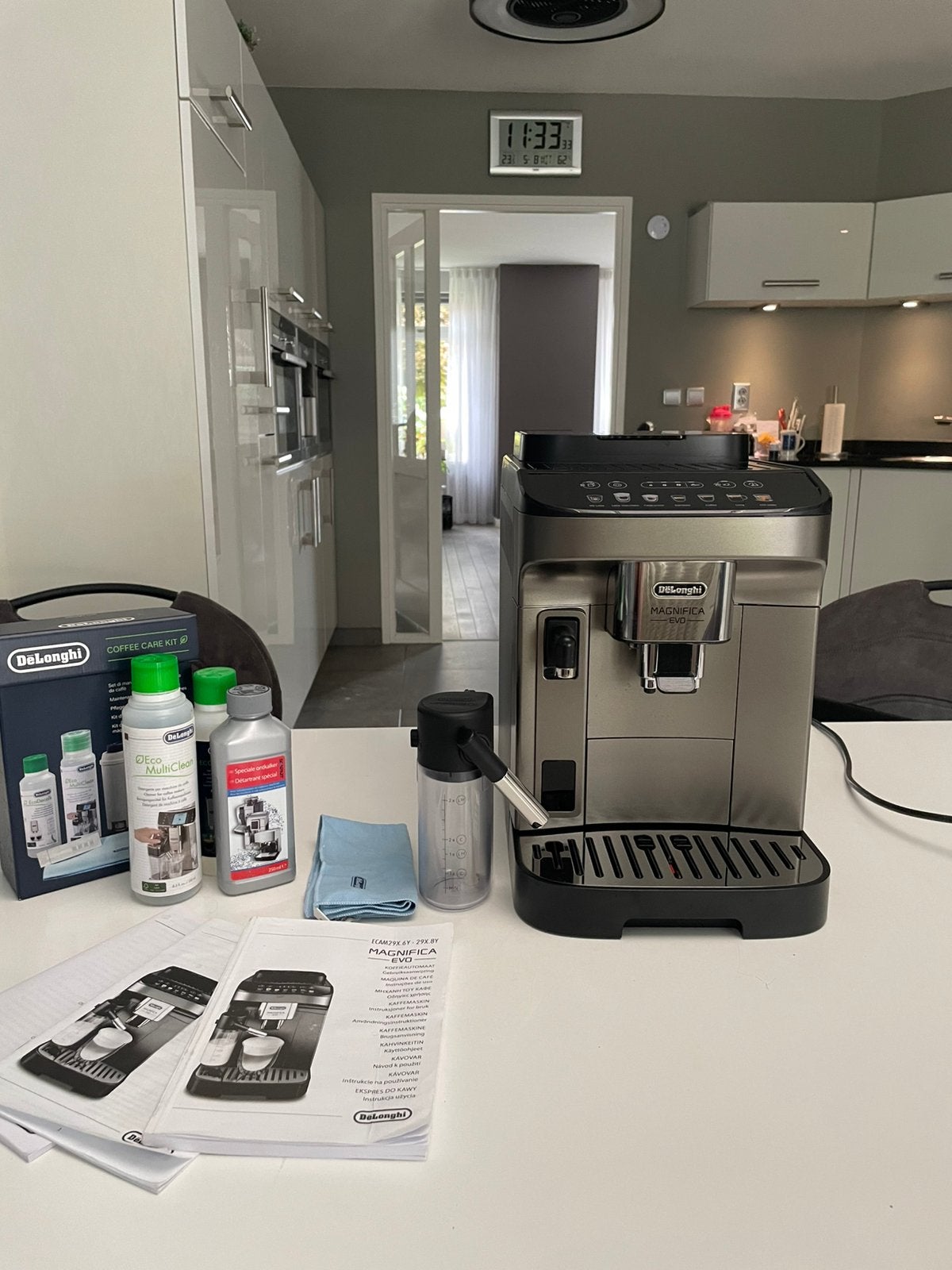 Delonghi magnifica Evo, volautomatisch, Ophalen, Zo goed als nieuw, Koffiemachine
