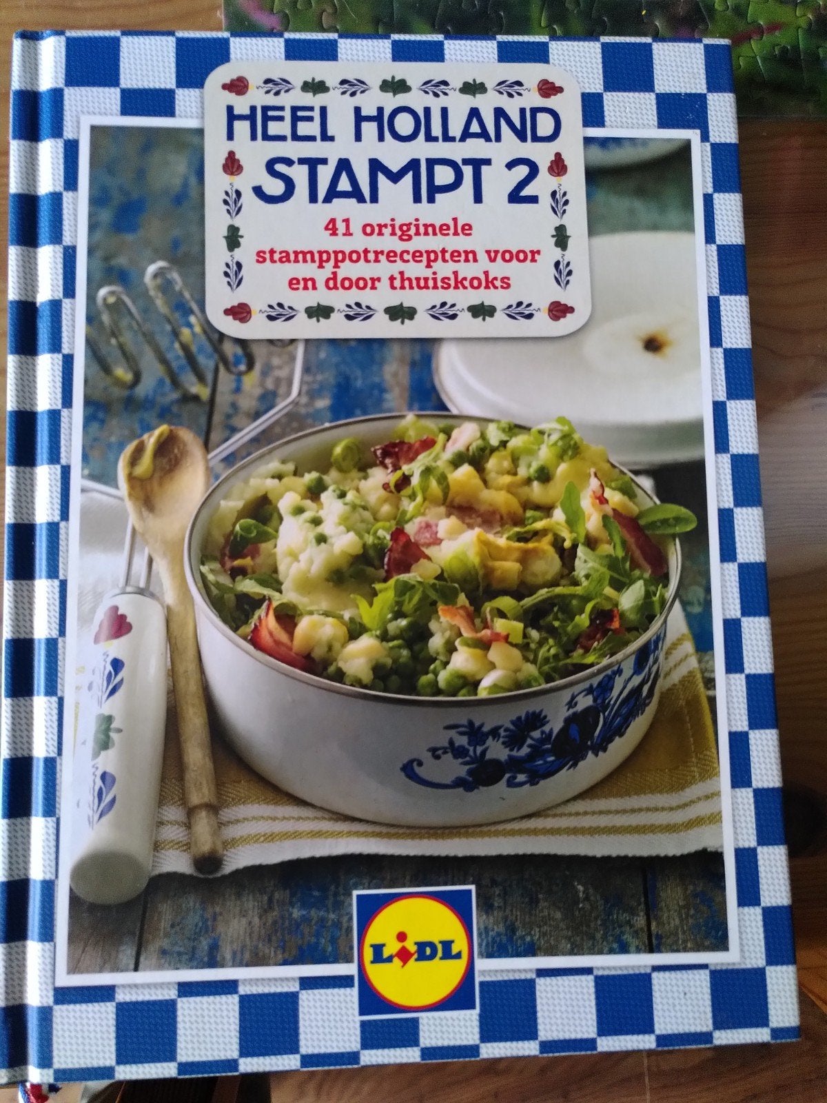 Heel Holland Stampt deel 2, € 3, Boeken, Ophalen of Verzenden, Zo goed als nieuw, Nederland en België, Hoofdgerechten