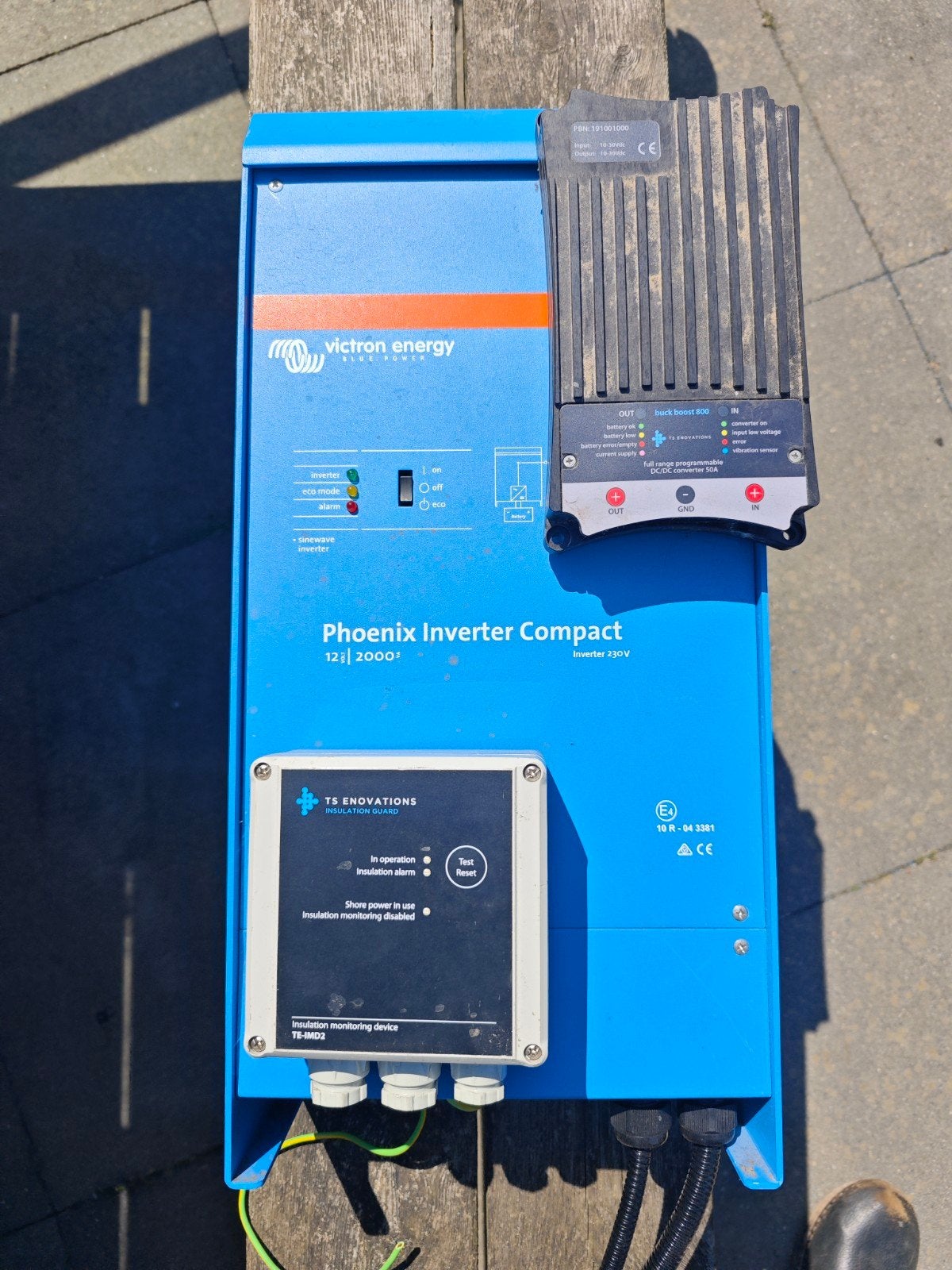 Victron Inverter Compact 12 2000, Ophalen, Gebruikt, Overige typen