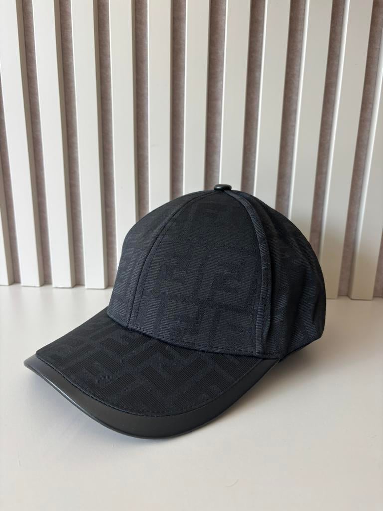 F pet €40, Ophalen of Verzenden, Zo goed als nieuw