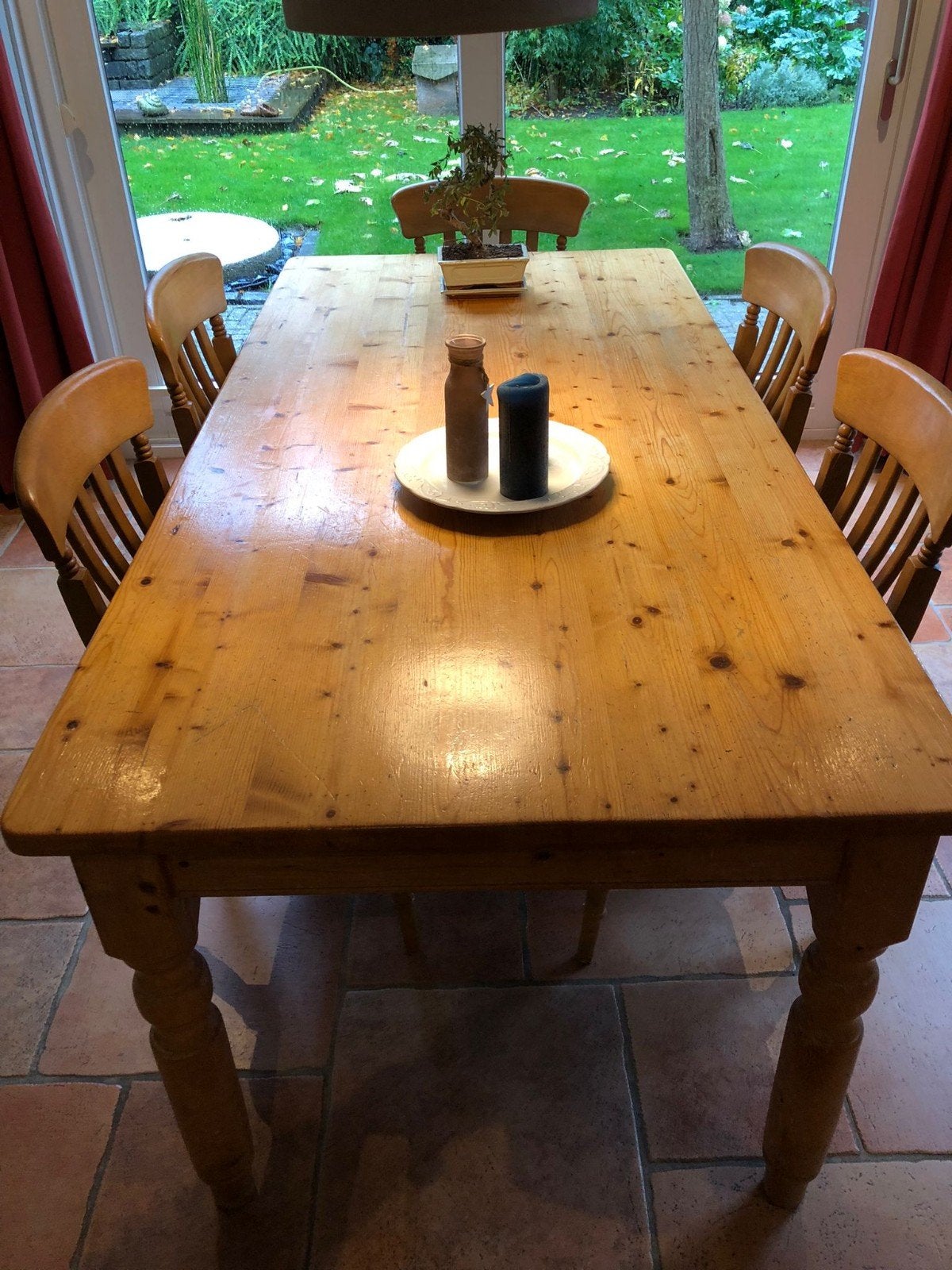 Robuuste houten eettafel met gedraaide poten, Huis en Inrichting, Ophalen, Gebruikt, Vijf personen of meer, Klassiek, Landelijk